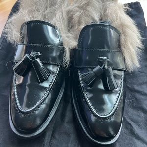 Uterque Loafers with fur